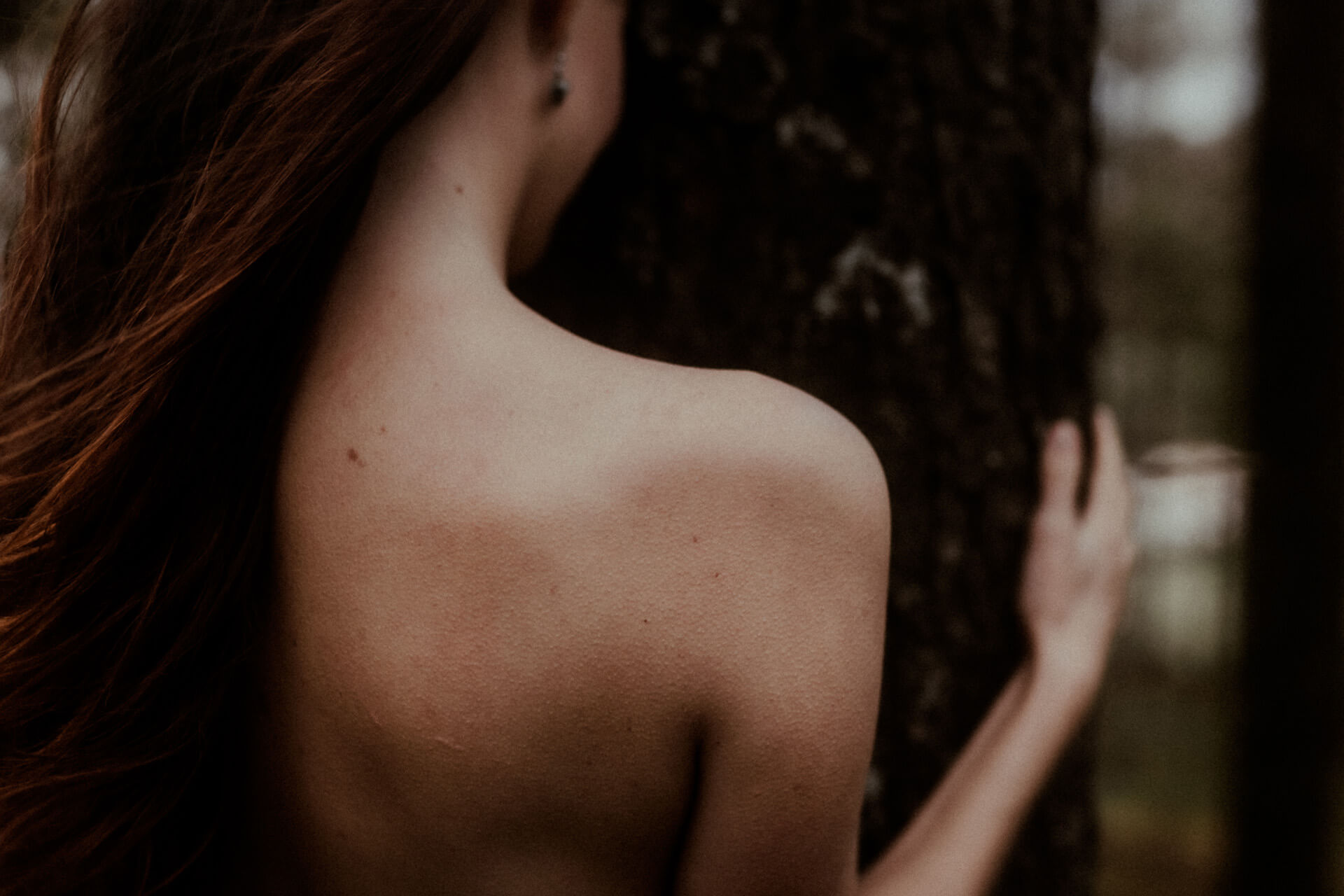 gaetane-glize-portrait-femme-sauvage-foret-1002