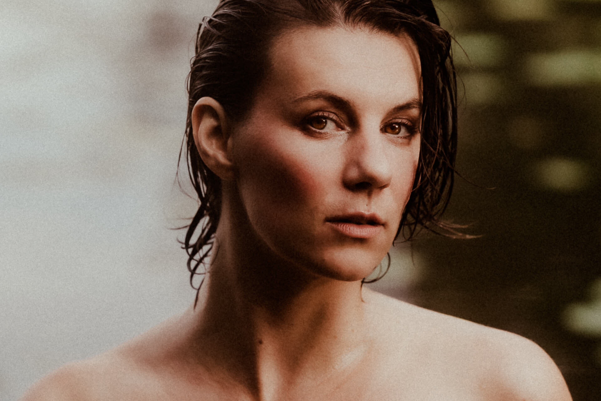 gaetane-glize-portrait-photographie-branding-femme-nymphe-lac-nenuphars-1005
